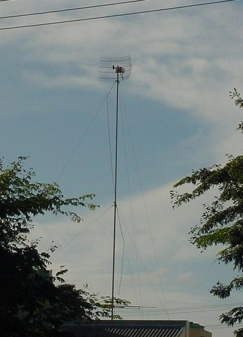 Gridpack antenna on 10 metre poles at Kalangah