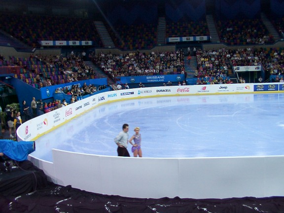 Pair skating